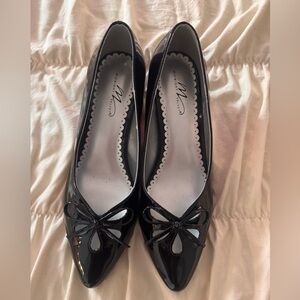 Midnight Velvet Black Patent Pointed Toe Ballet Flats with Bow Accent